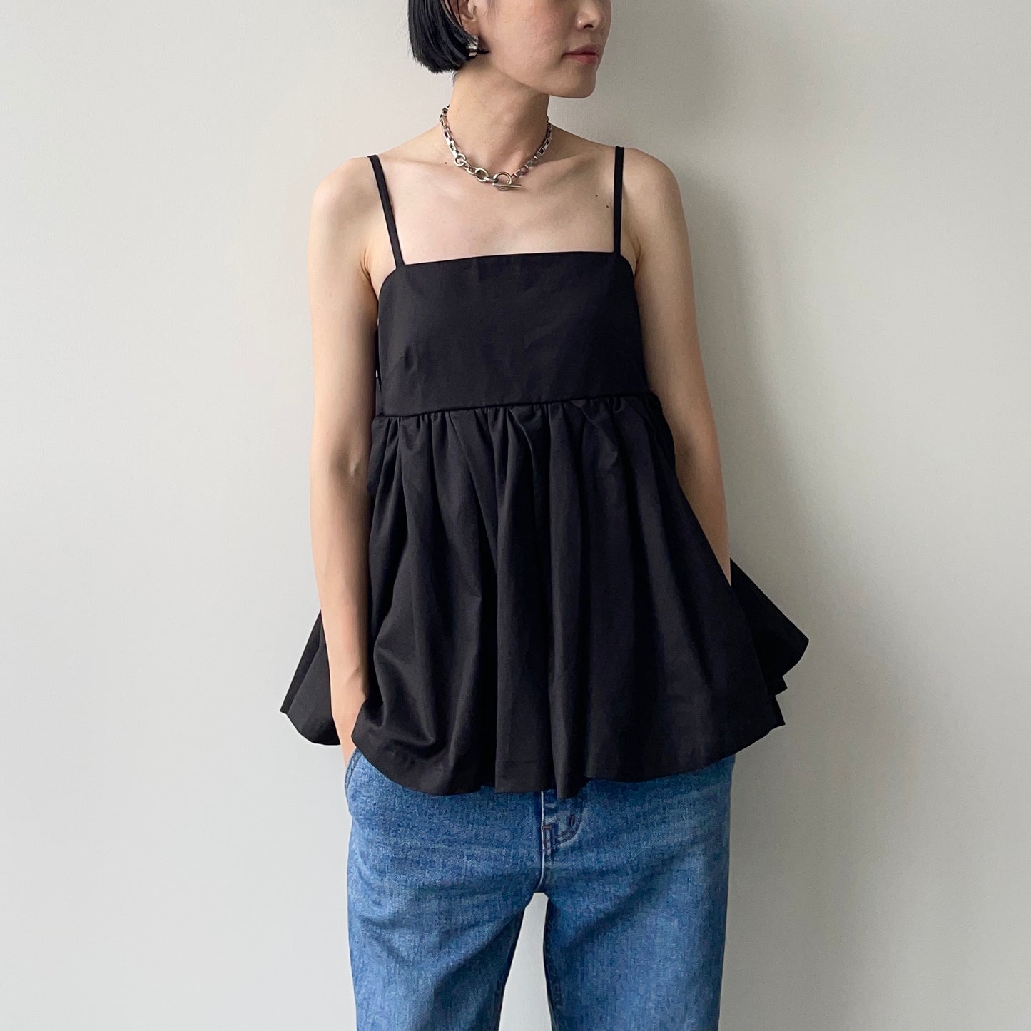 VICKY CAMI-TOPS Black