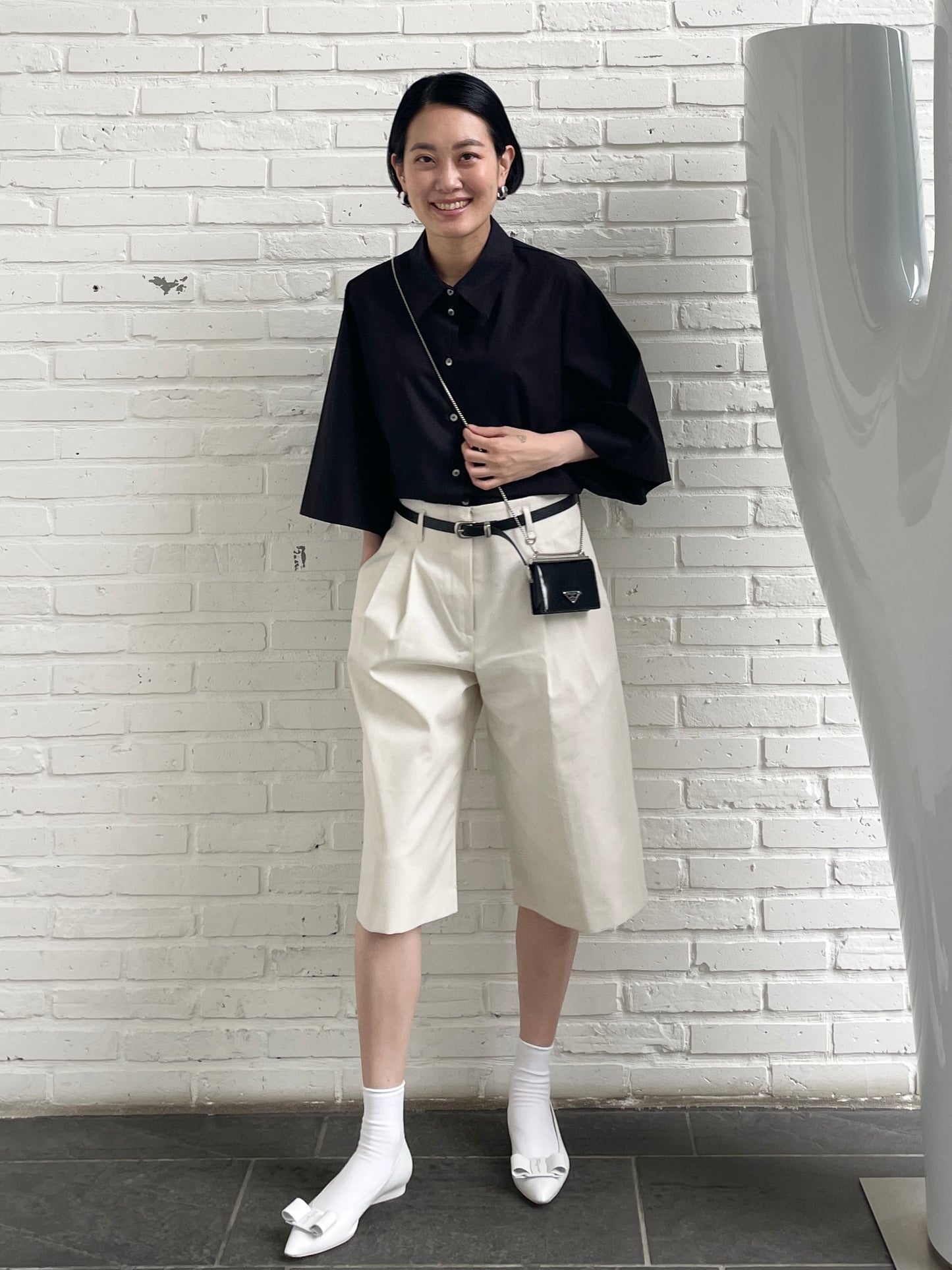 SOPHIA BERMUDA PANTS Greige