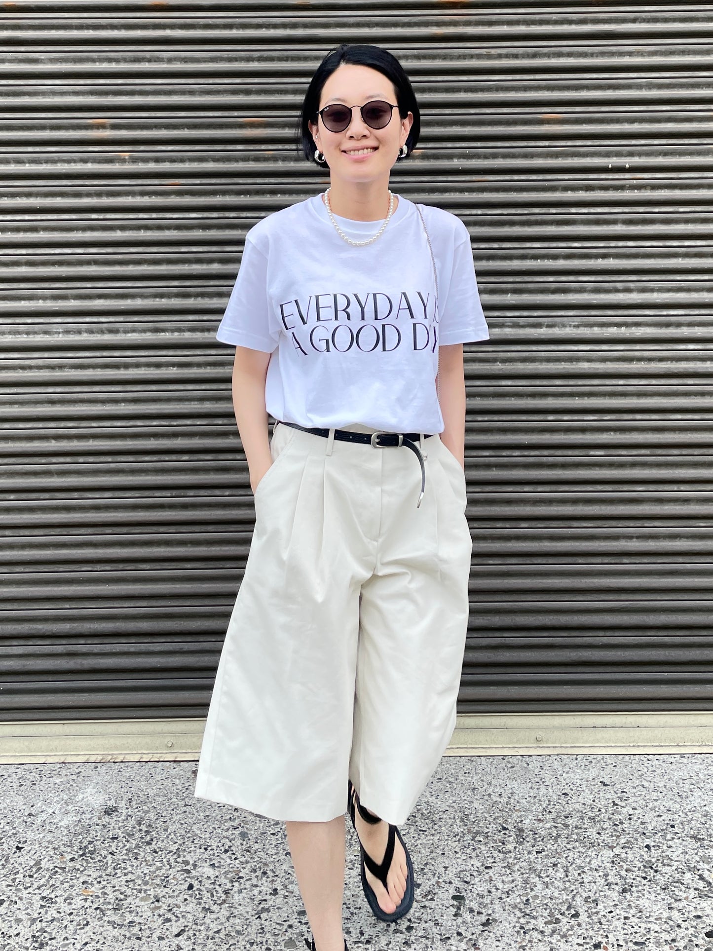 SOPHIA BERMUDA PANTS Greige
