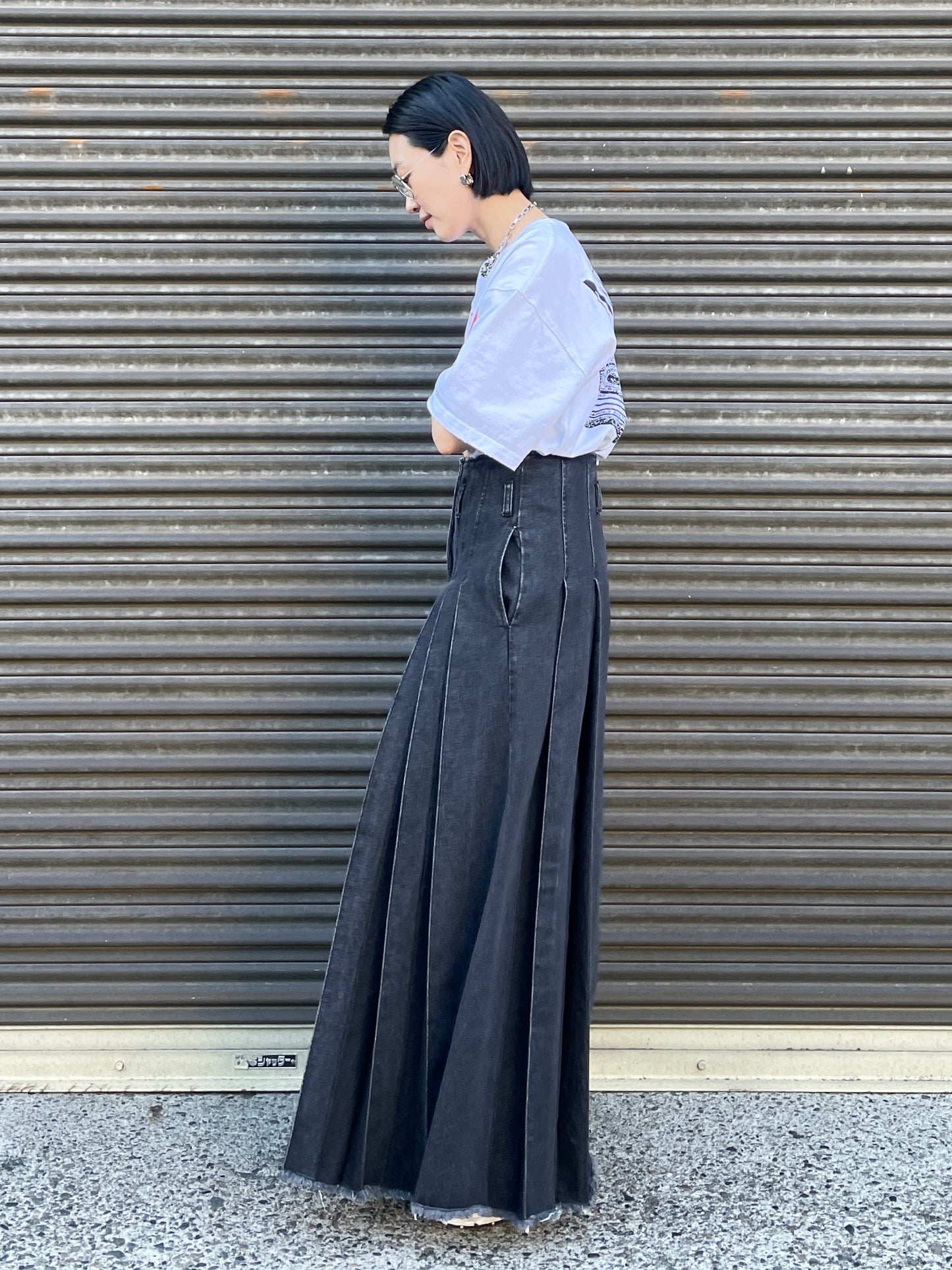 BLACK DENIM PLEATED PANTS【SELECTED ITEM】