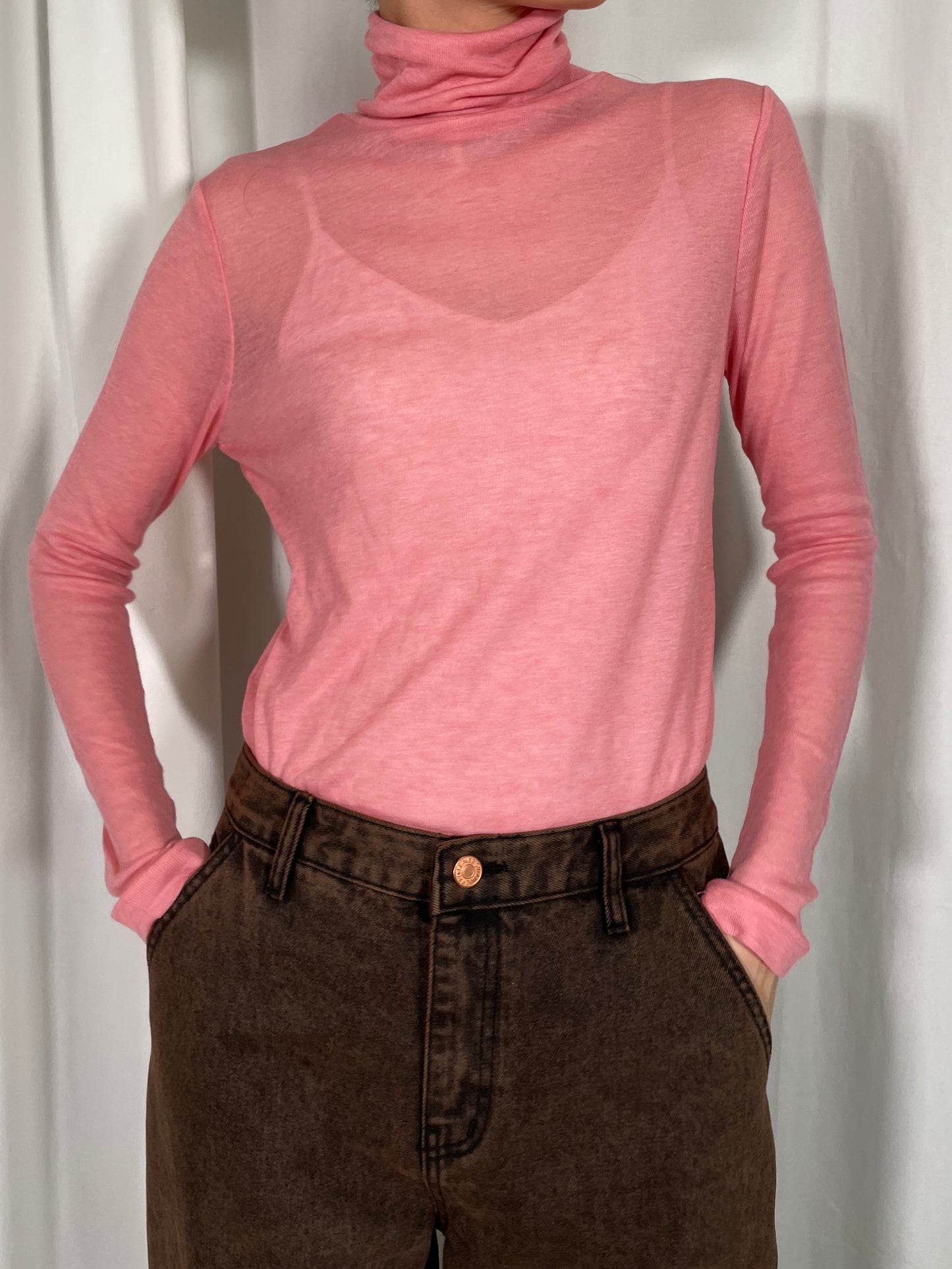 AIRY TURTLE NECK SHEER JERSY