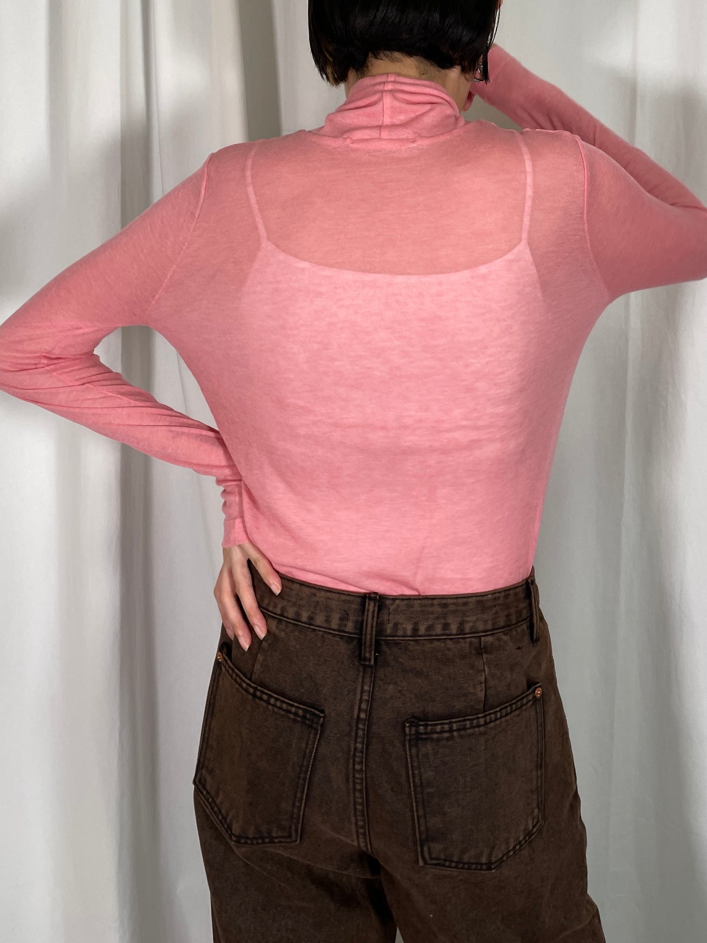 AIRY TURTLE NECK SHEER JERSY