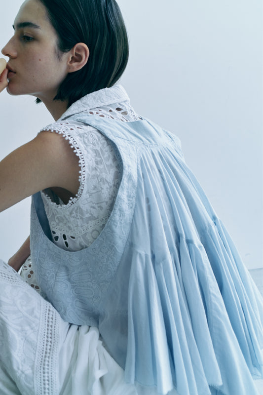 AAYUSHI ランダムギャザーバックフリルベスト〔SFN0303〕Asymmetrical Gathered Back Frill Vest