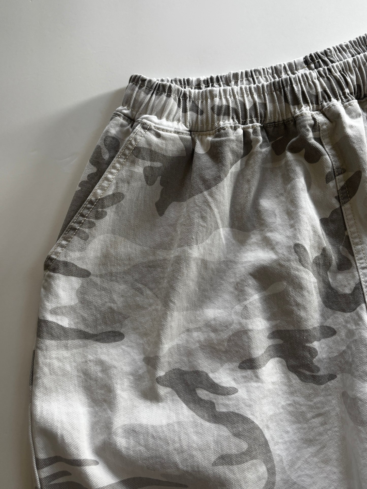 JOE CAMO PANTS WHITE