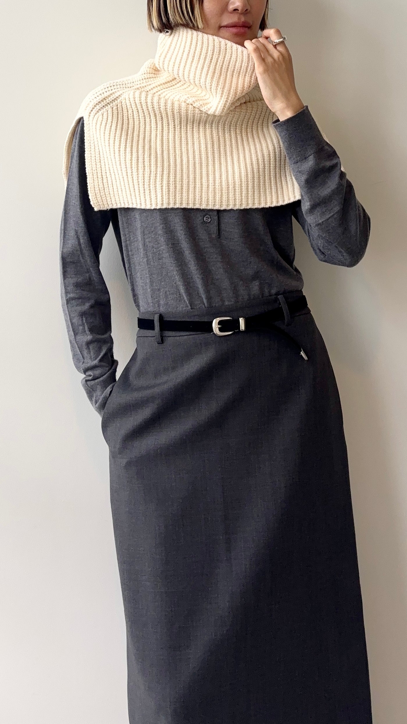 BRIT NECK WARMER Off-white【UNISEX 】11/25から発送★ scheduled to ship from November 25.