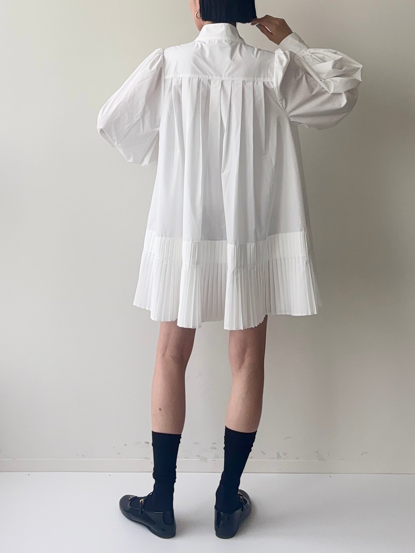 JENNY PLEATED DRESS White ★7月上旬発送予定★ Scheduled to ship on early July.